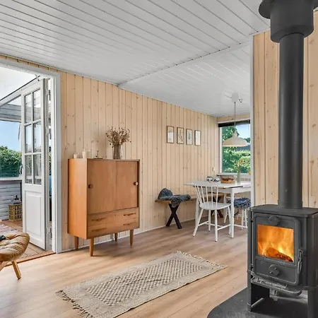 Three-bedroom In Juelsminde * Sonderby (Midtjylland)