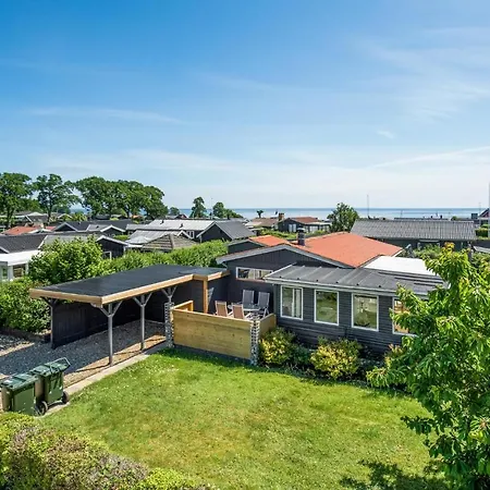 Vakantiehuis Three-bedroom In Juelsminde *